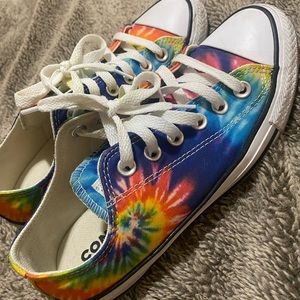 Tie-dye converse